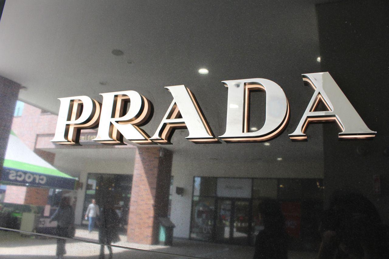 Paju outlet. shopping. premium outlet. seoul shopping. shopping in seoul. paju lotte premium outlet. hyundai department store. lotte department store.